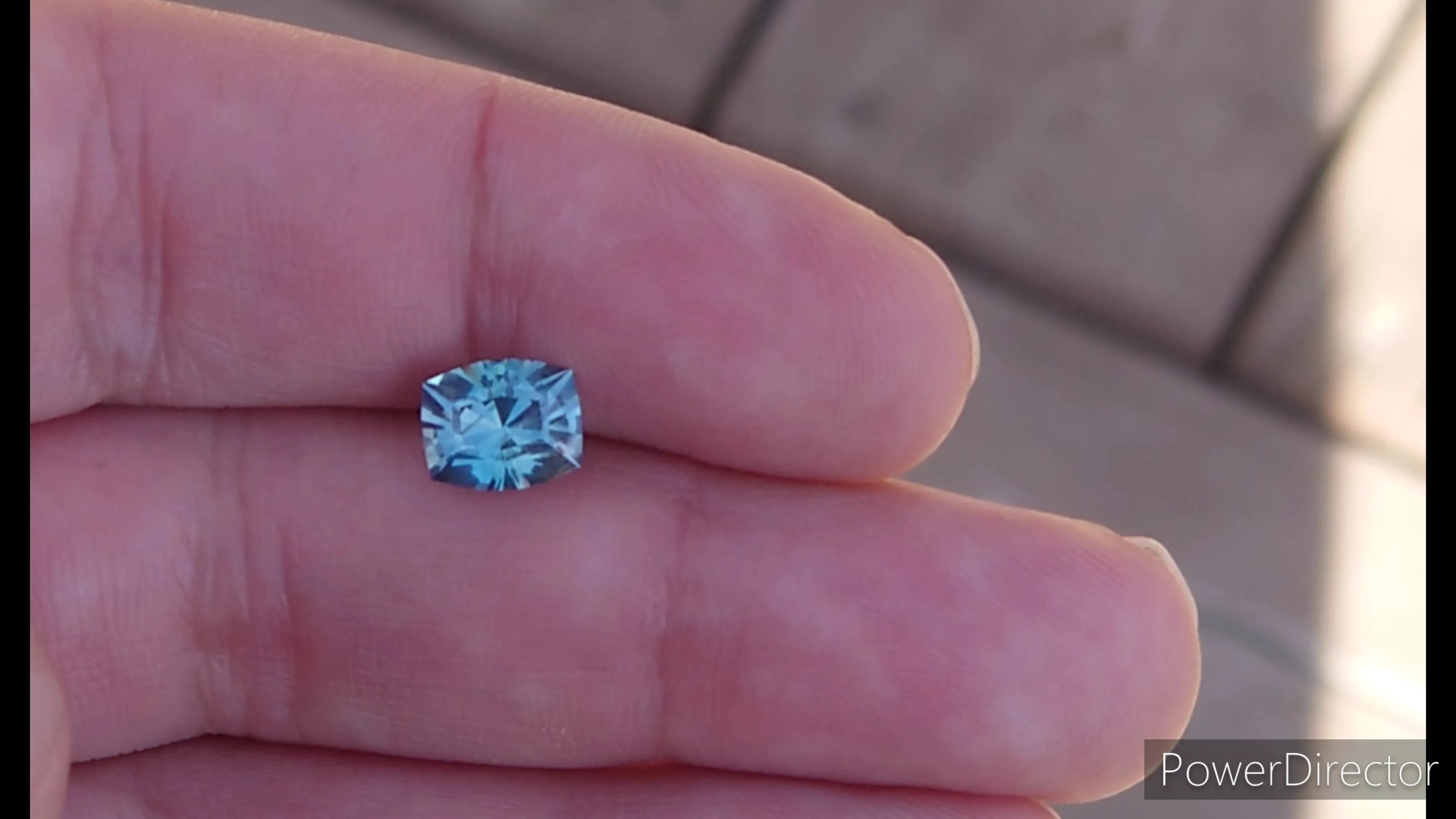 2.71ct BEYOND BELIEF BLUE TO TEAL COLOR CHANGE MONTANA SAPPHIRE