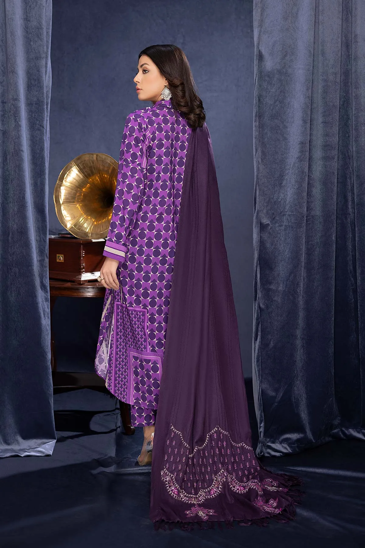 3-PC Digital Printed Viscose with Embroidered Pashmina Shawl and Qlot Trouser  CNP22-126