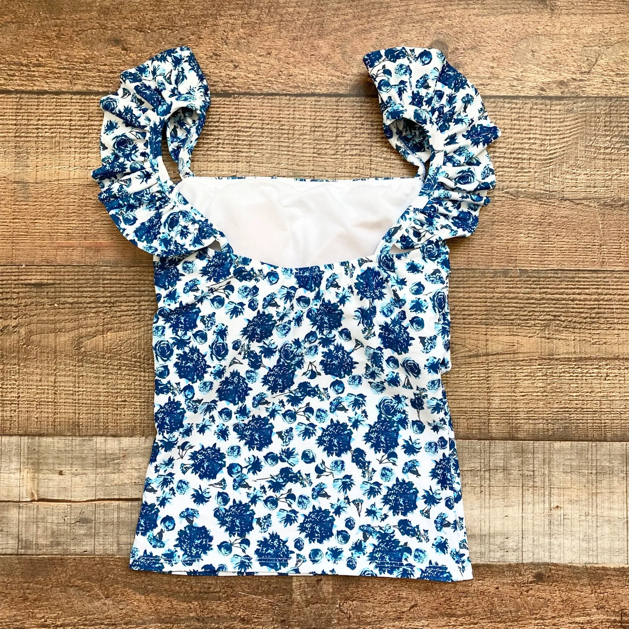 Albion White and Blue Floral Ruffle Padded Tankini Top- Size XS (we have matching skirt bottom)