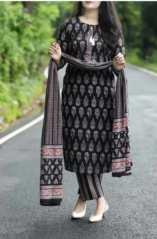 Beautiful Heavy 140 grm Rayon Fabric printed kurti , pant with 2 mtr Duppatta-ABHA001KPD