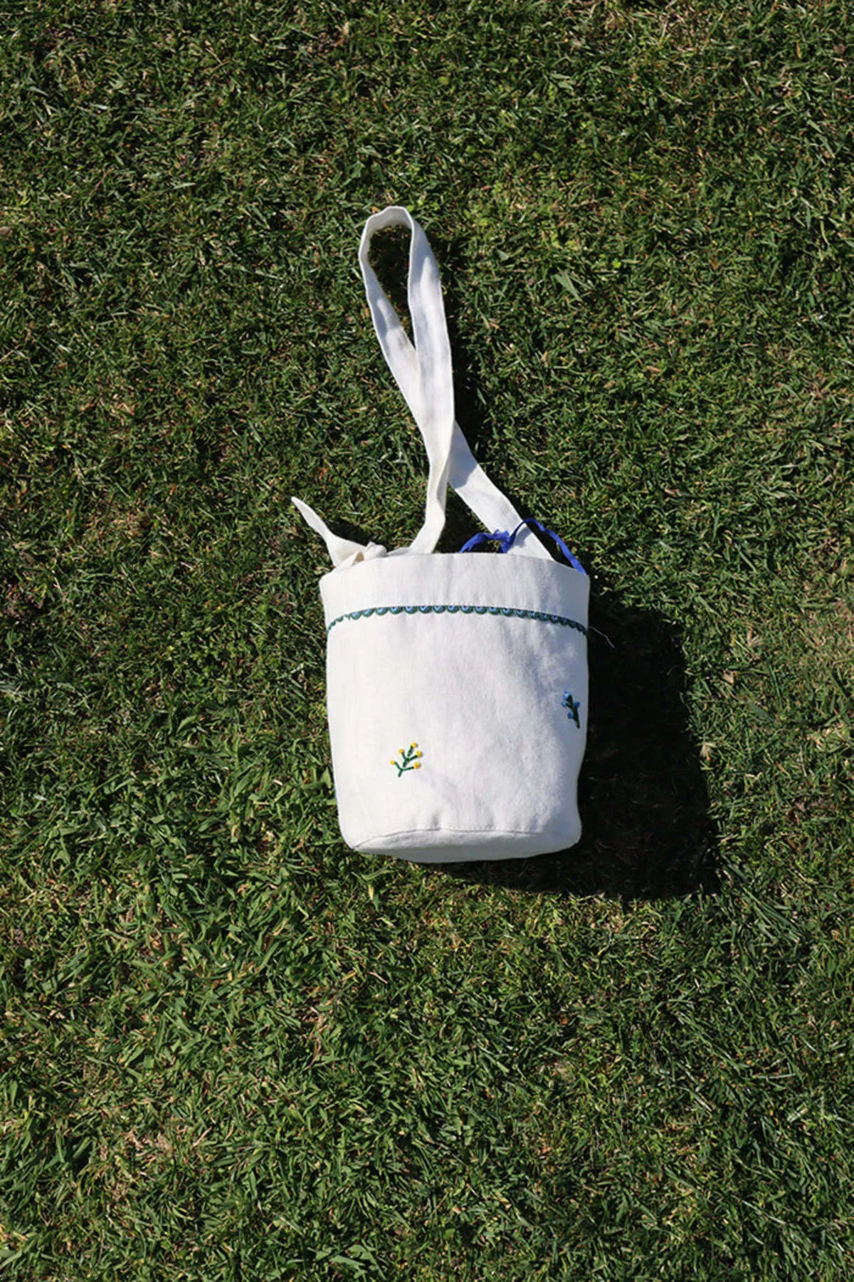 Bucket Linen Bag With Embroidery