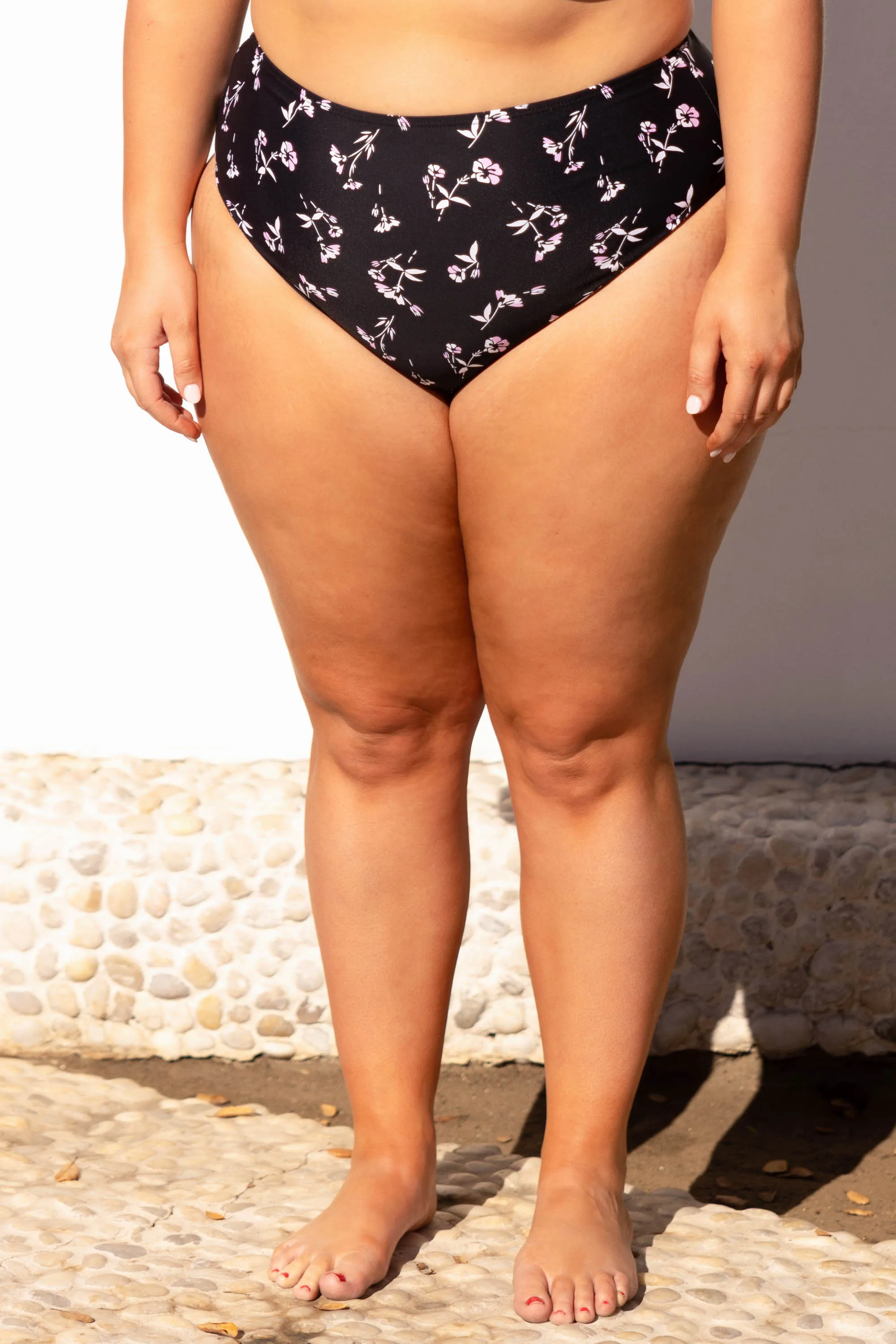 Feeling Fine And Sandy Swim Bottom, Black Floral