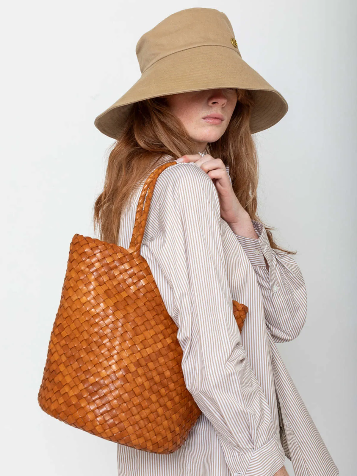 Jacky Bucket Bag - Tan