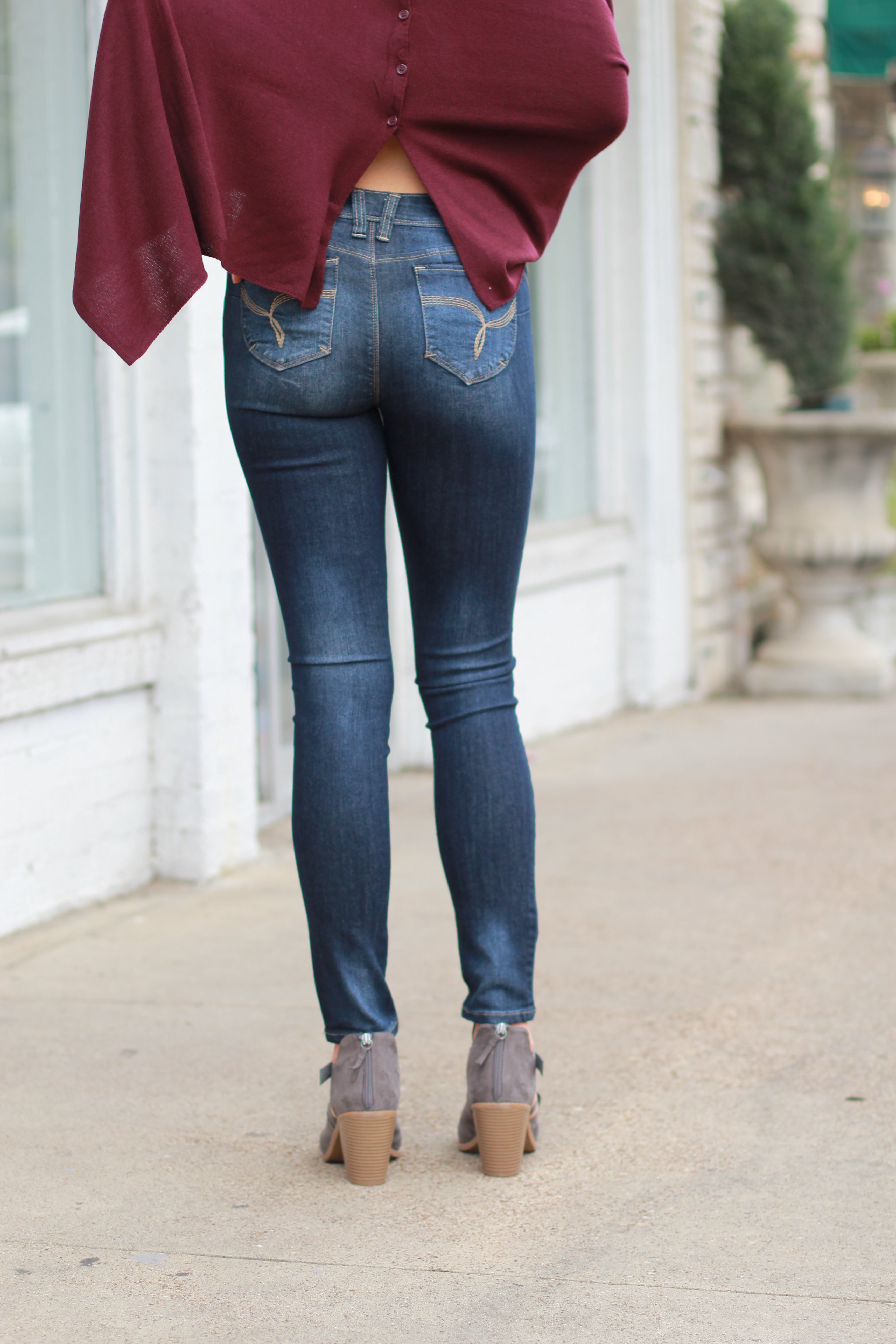 Knee Slit Skinny jeans