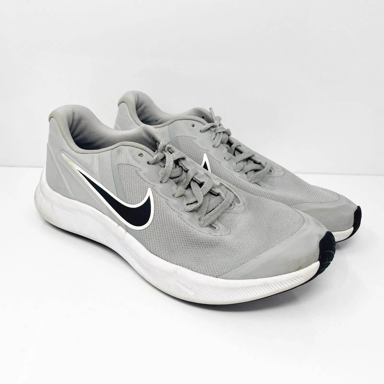 Nike Boys Star Runner 3 DA2776-005 Gray Running Shoes Sneakers Size 6.5Y