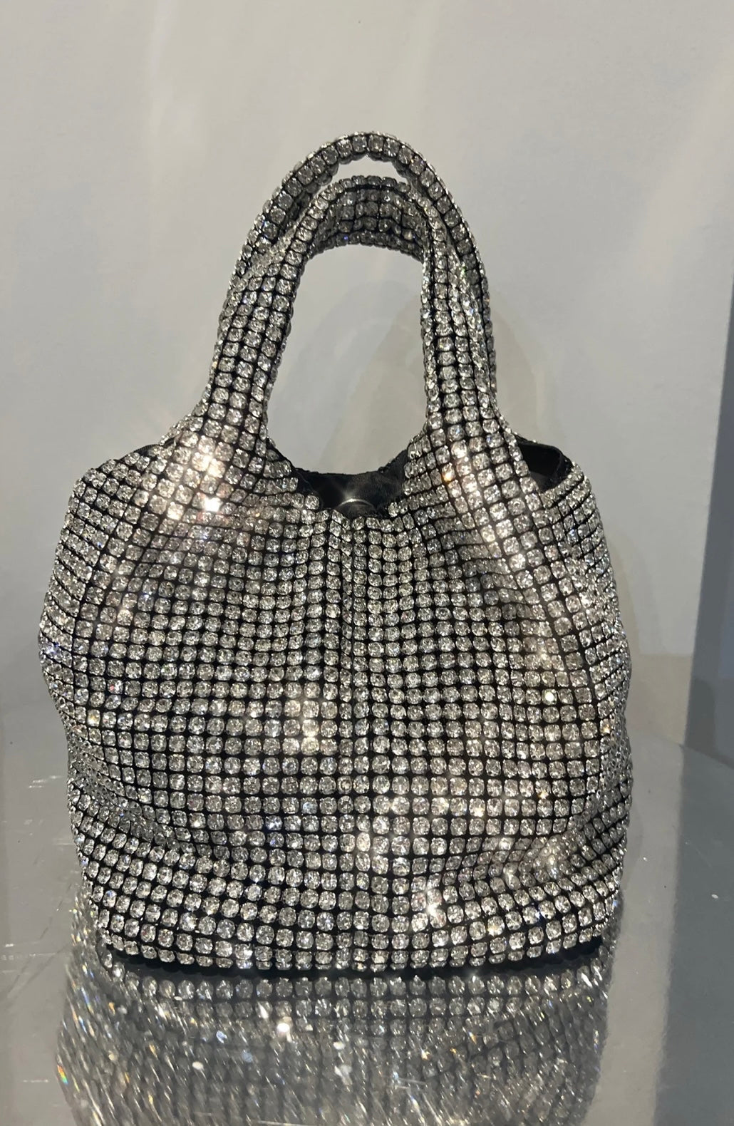 SHANTI BUCKET BAG