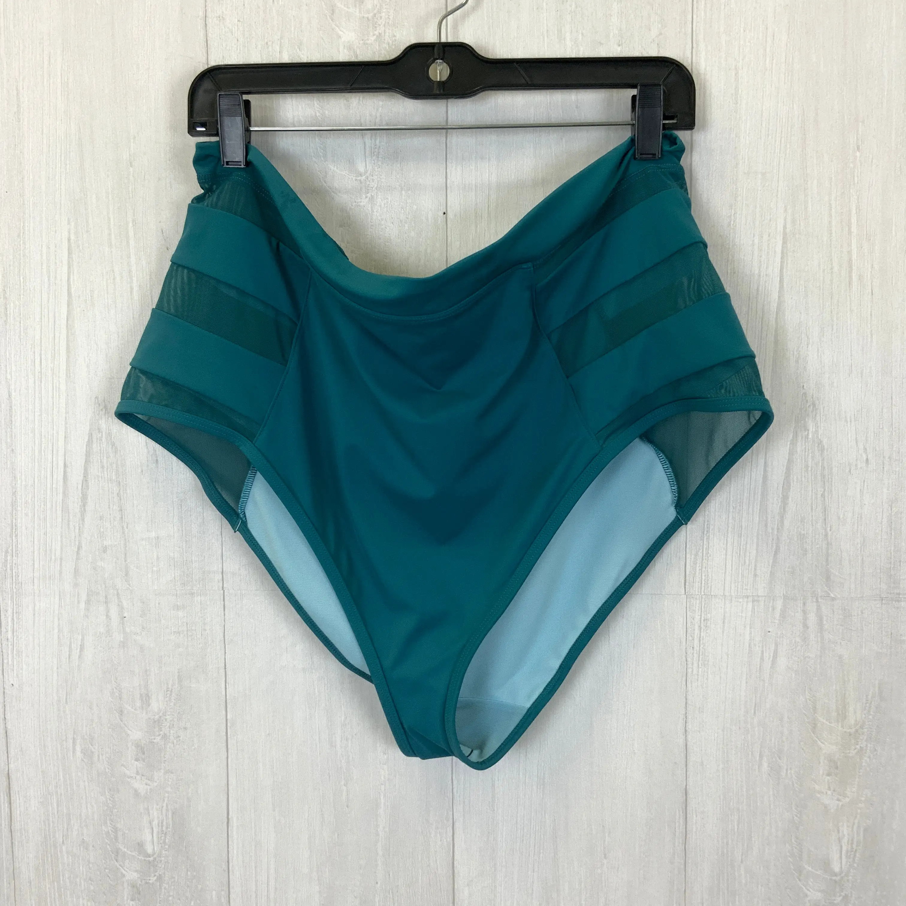 Swimsuit 2pc By Clothes Mentor  Size: 3x