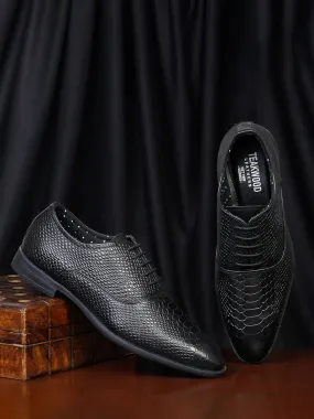 Teakwood Leather Men Black Snake Print Leather Oxfords