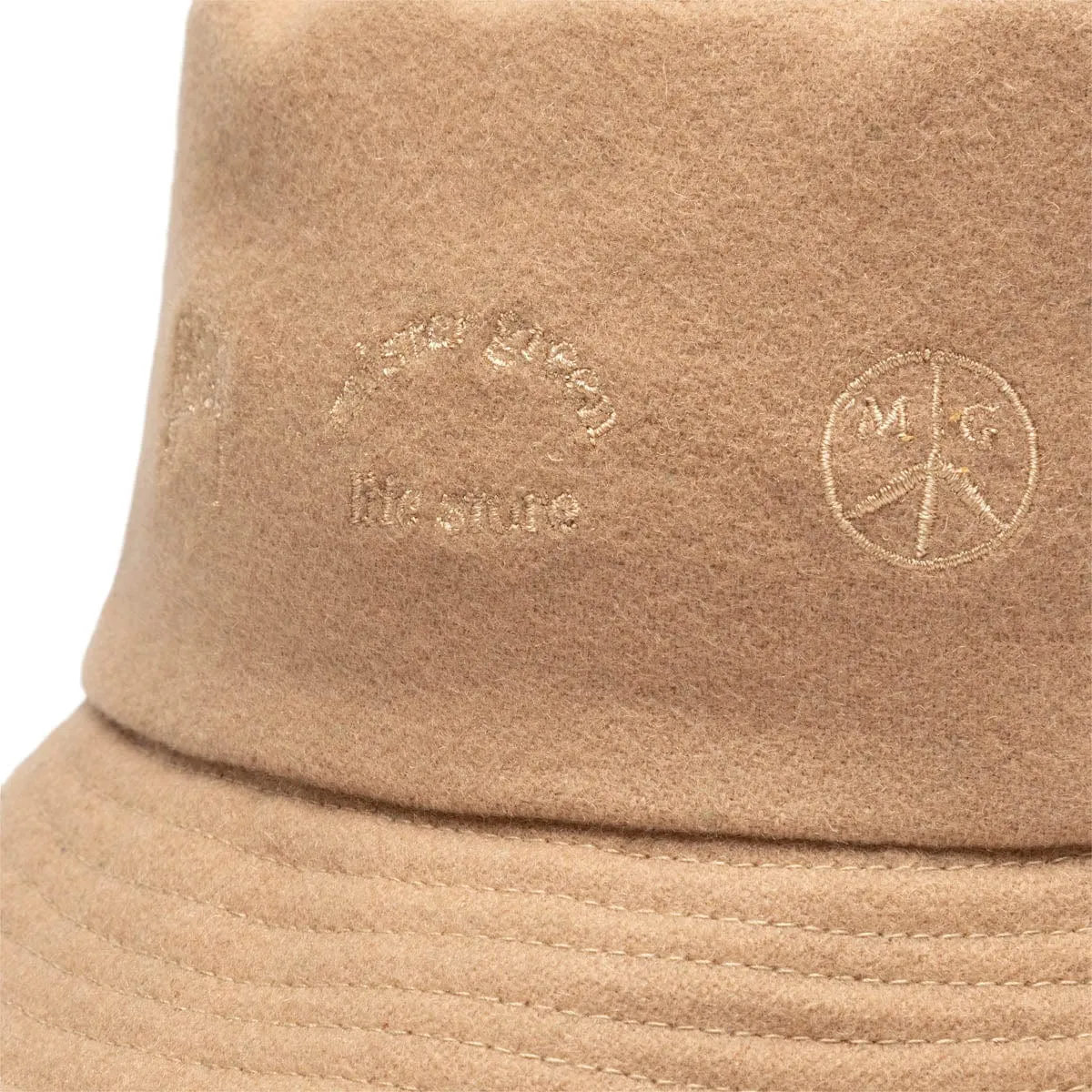 TRIFECTA BUCKET HAT Camel | Bodega
